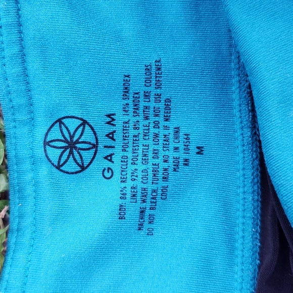 Gaiam Skirt with built in underwear - Picture 2 of 6